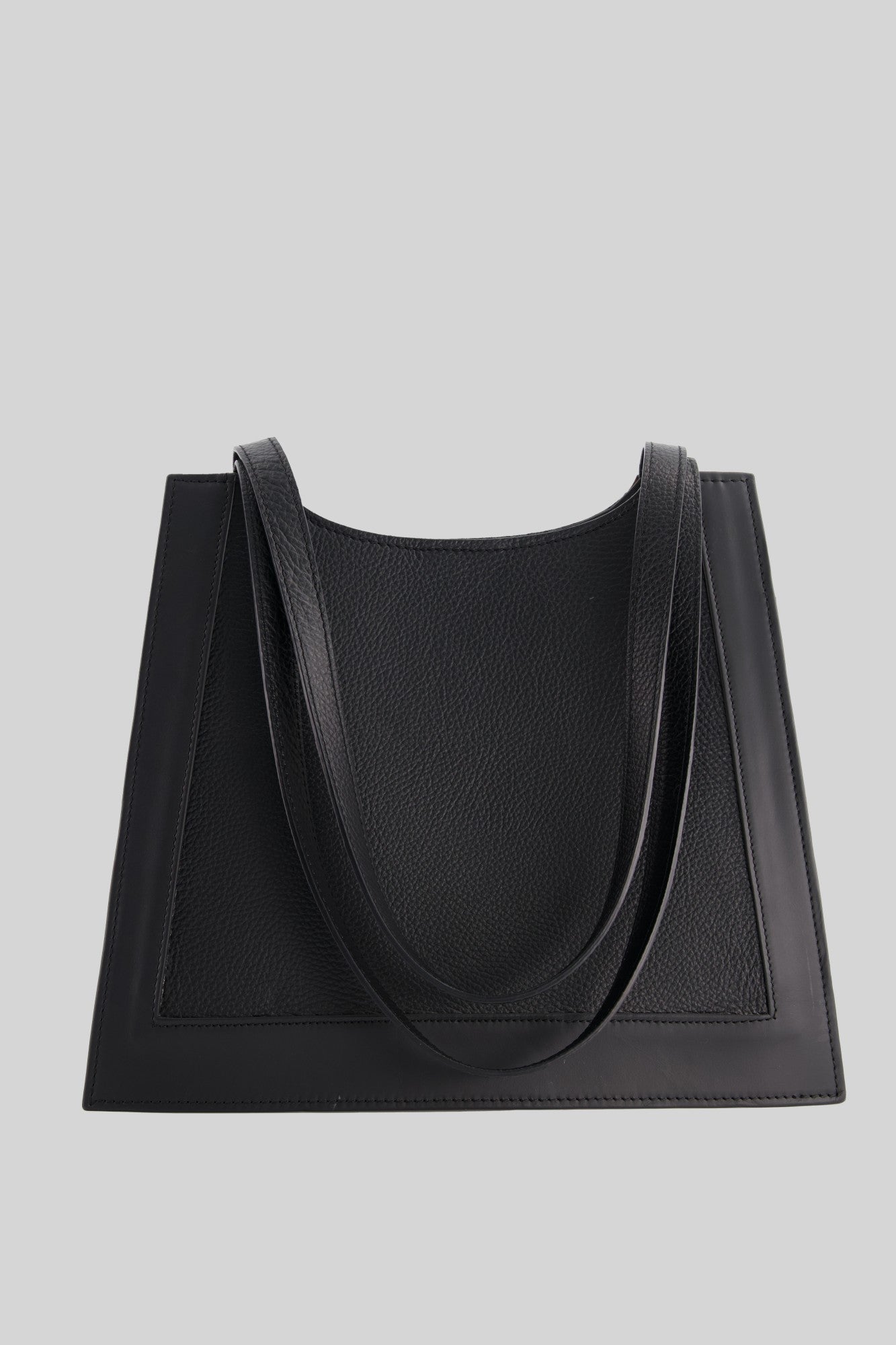 Animal Leather Shoulder Bag in Black/Black