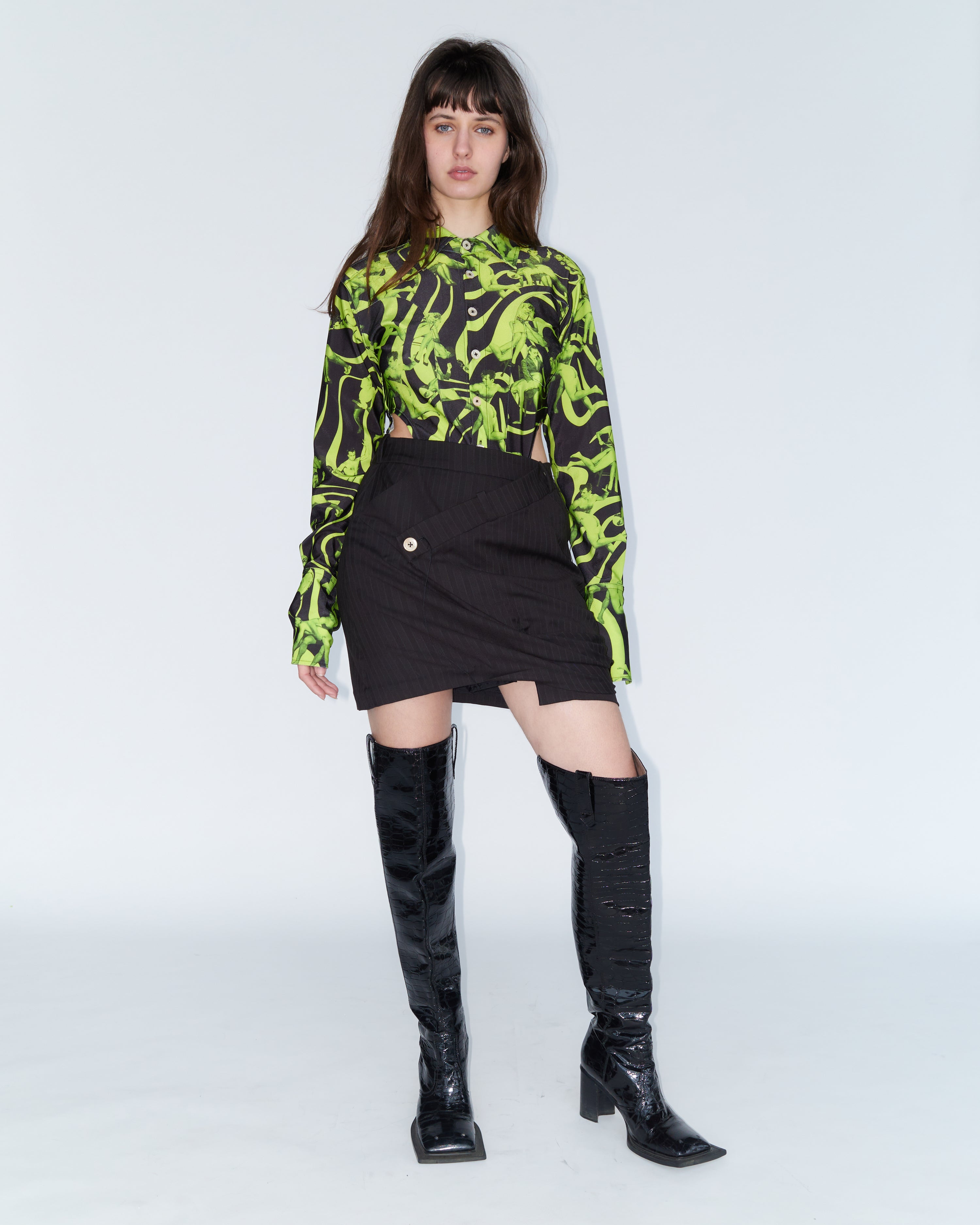 Risk asymmetrical skirt