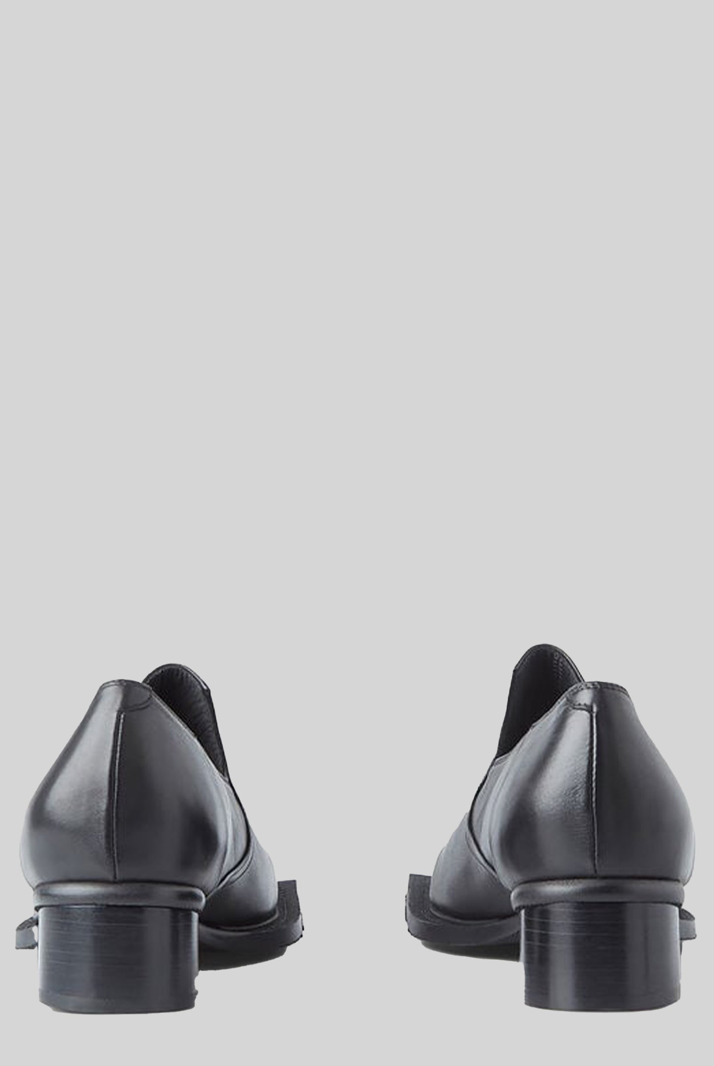 Howled Loafers in Black